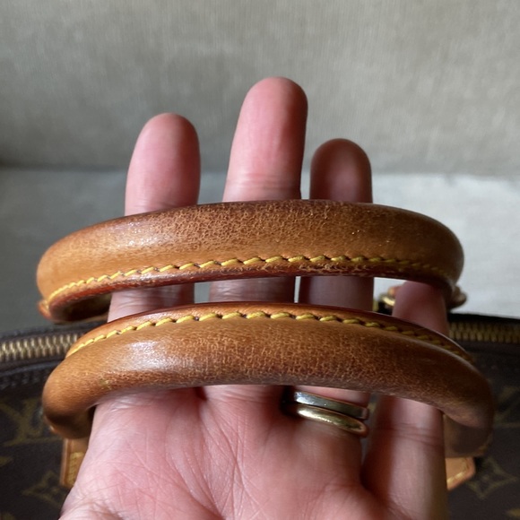 Louis Vuitton alma - Picture 6 of 16